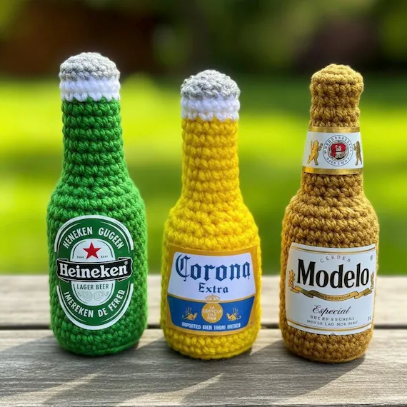 Amigurumi de botellas de cerveza tejidas