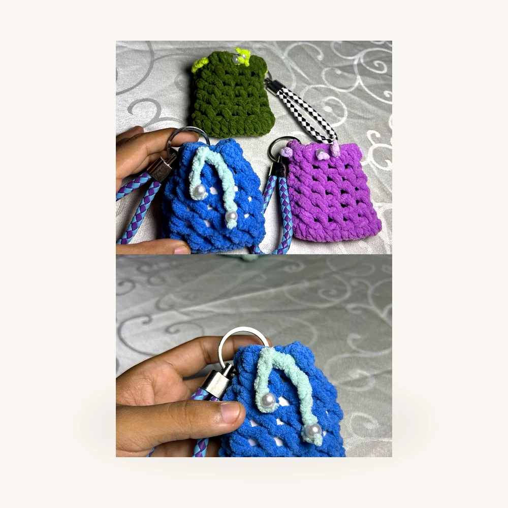 Mini bolsitos tejidos de colores